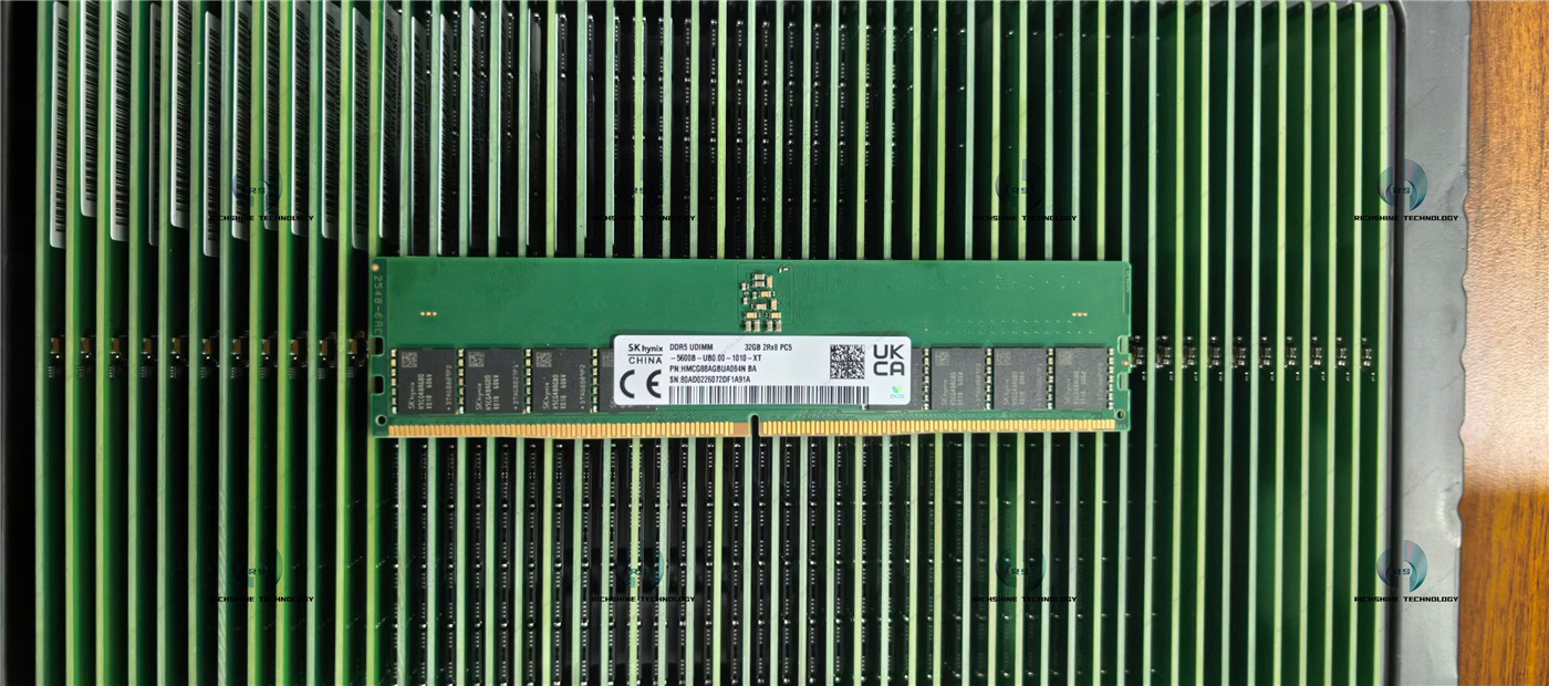 HMCG88AGBUA084N 32GB DIMM DDR5