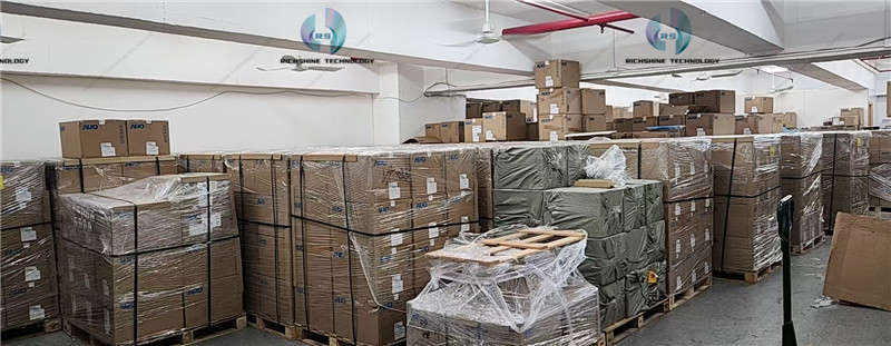 Warehouse dynamics