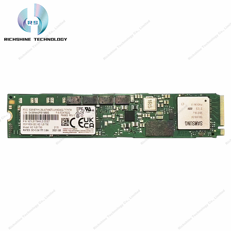MZ1LB1T9HALS-00007_2 Photo MZ1LB1T9HALS-00007_2